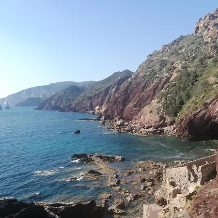 Locazione Turistica Casa Guelfa איגלסיאס